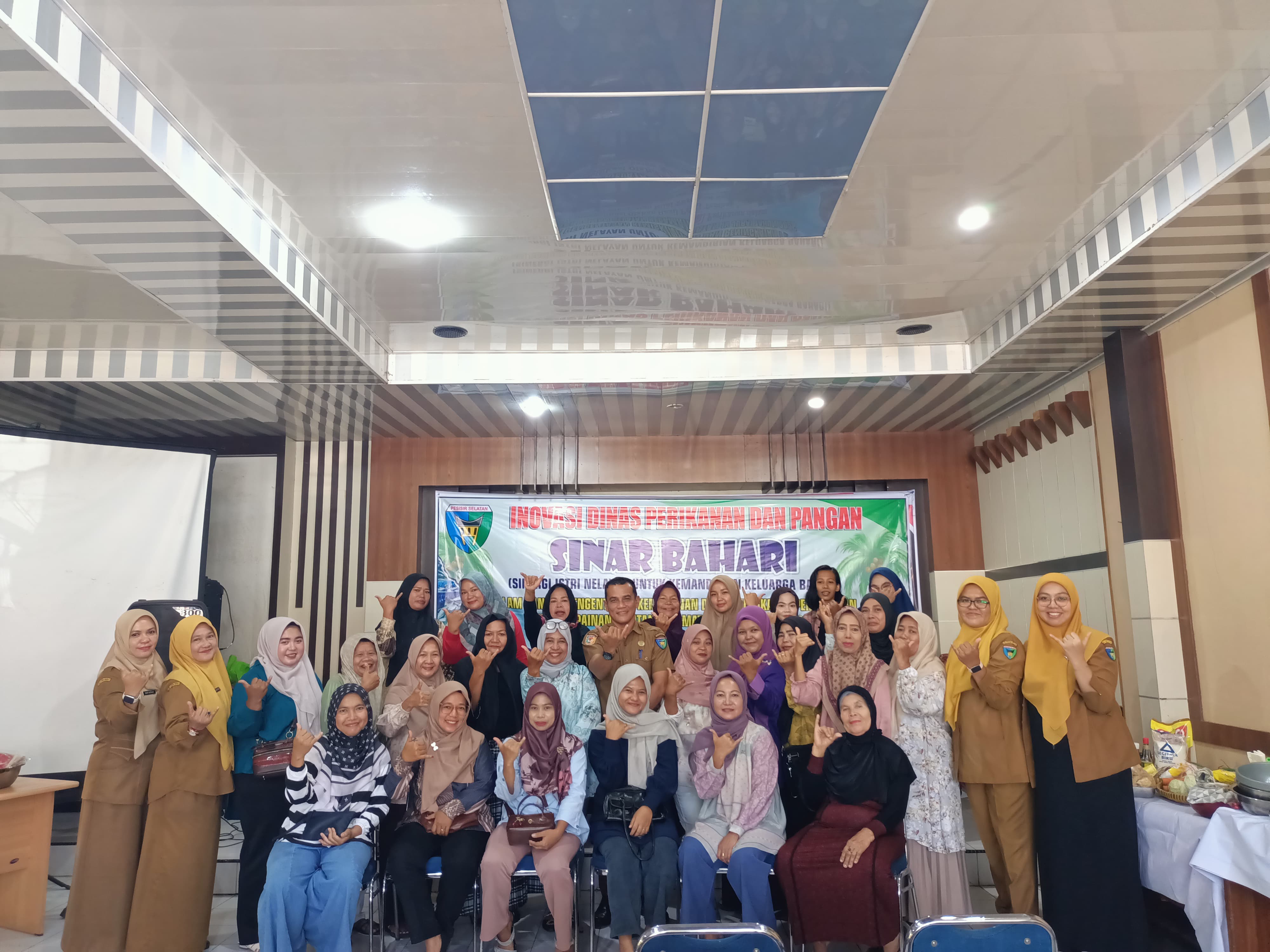 Berlangsungnya Kegiatan Inovasi Sinar Bahari di Dinas Perikanan dan Pangan