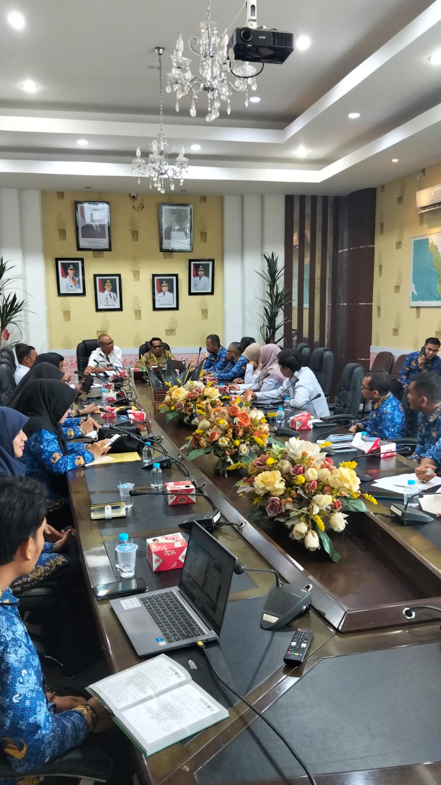 Melaporkan Kegiatan Dalam Menghadiri Rapat Audiensi Pengembangan Sapi Pesisir