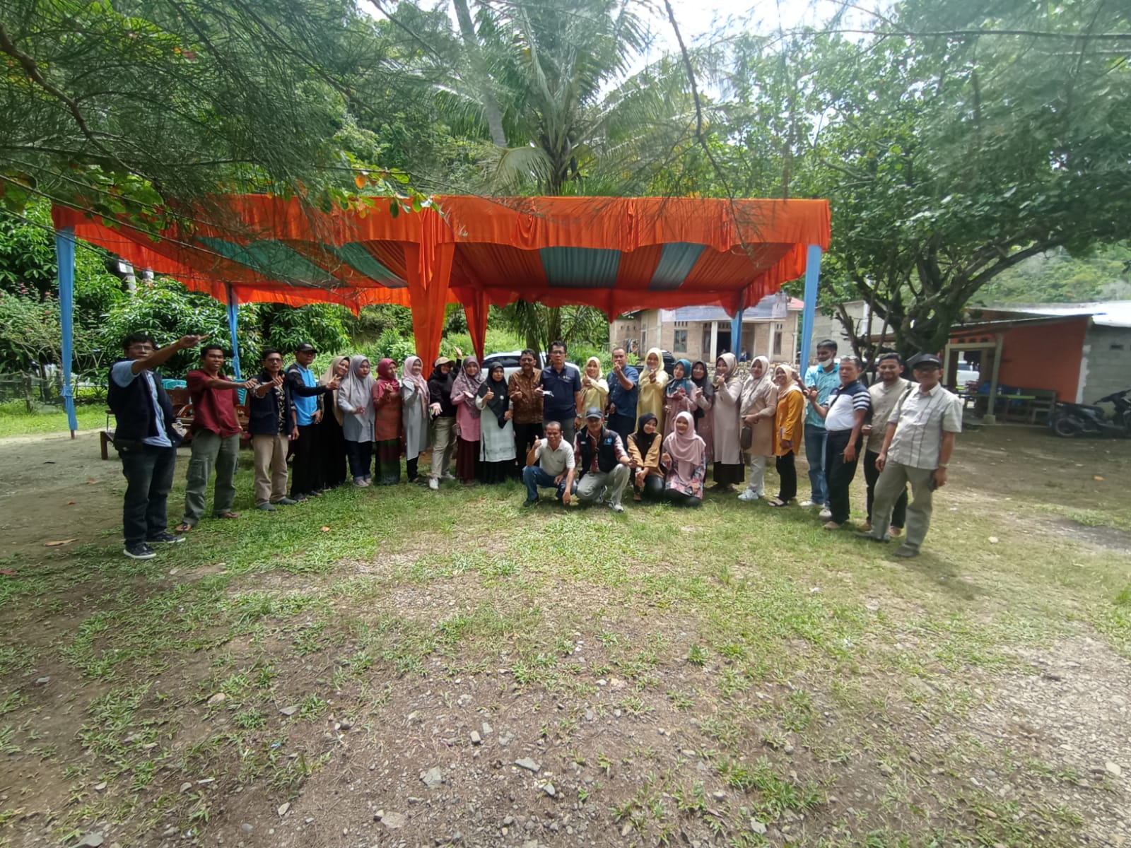 KUNJUNGAN KERJA KOMITE II DPD RI KE KELOMPOK PERIKANAN DI SUNGAI NIPAH