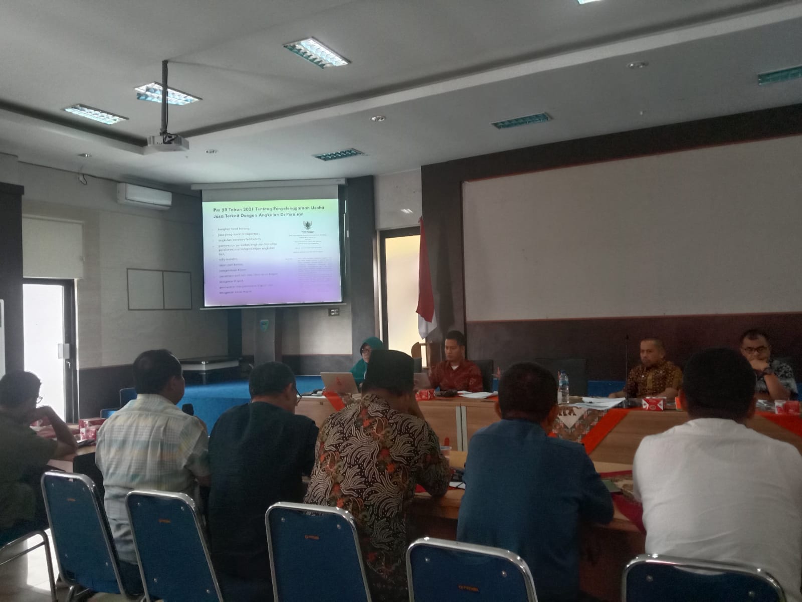 MENGHADIRI PERTEMUAN FGD DI PELABUHAN PANASAHAN PAINAN