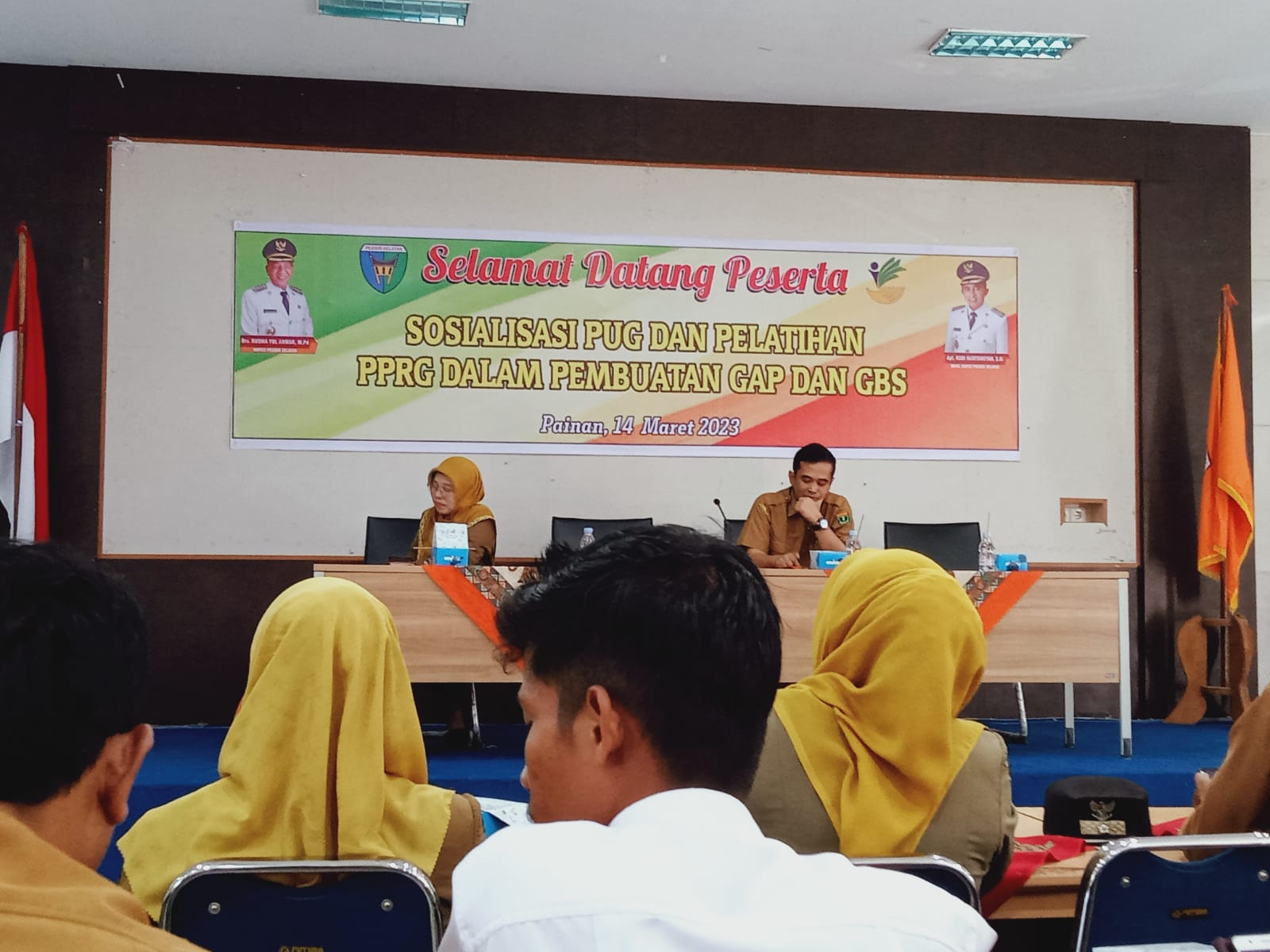 MENGHADIRI SOSIALISASI PUG DAN PELATIHAN PPRG DI BAPEDALITBANG