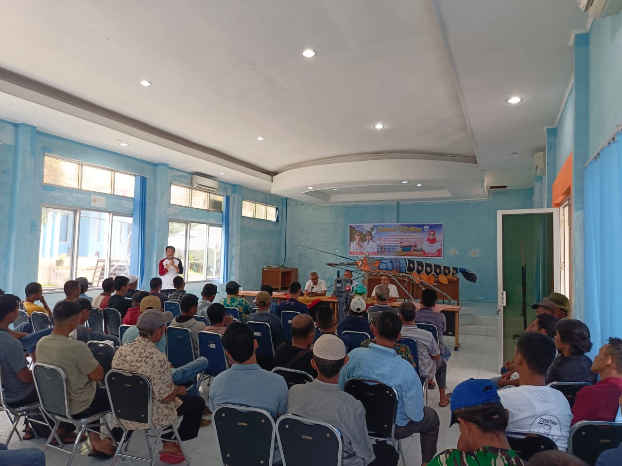 Penyerahan Bantuan Mesin Tempel  15pk dan 40pk kepada Kelompok Perikanan Tangkap di Beberapa Kecamat